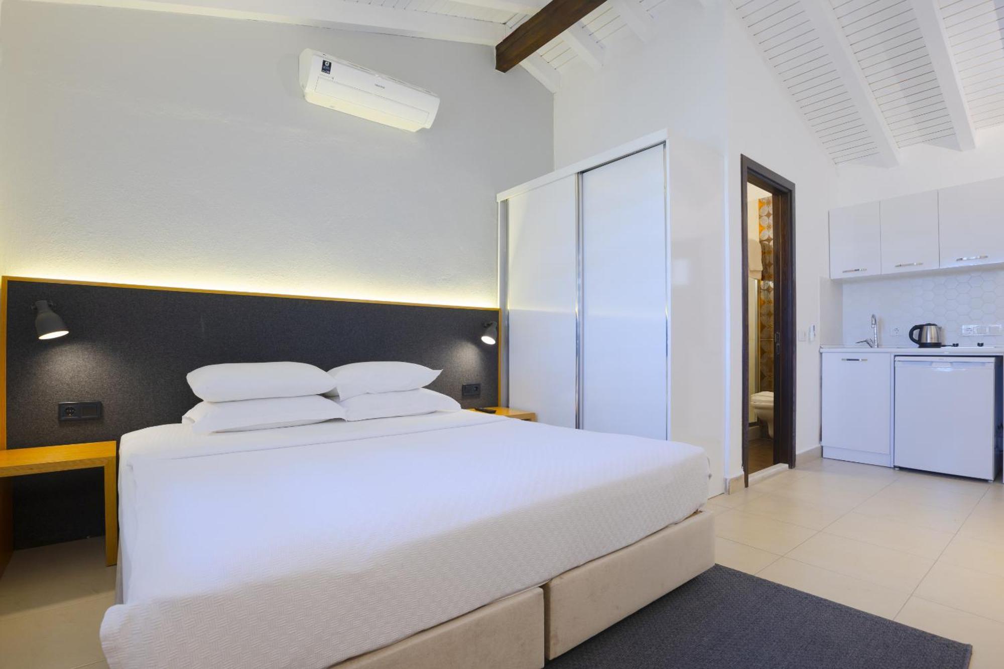 Aegean Apartments - Bungalows Alacati Quarto foto