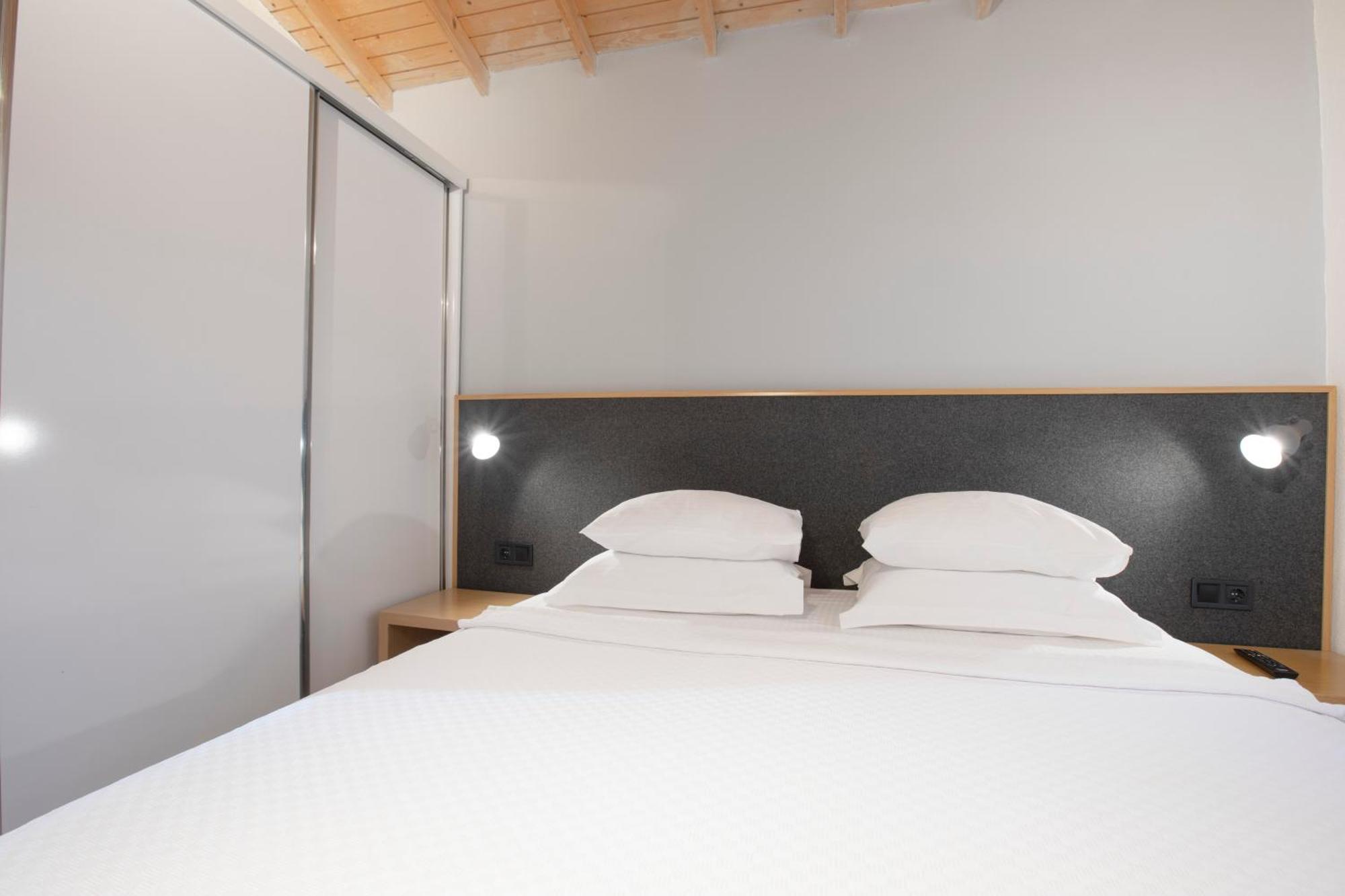 Aegean Apartments - Bungalows Alacati Quarto foto