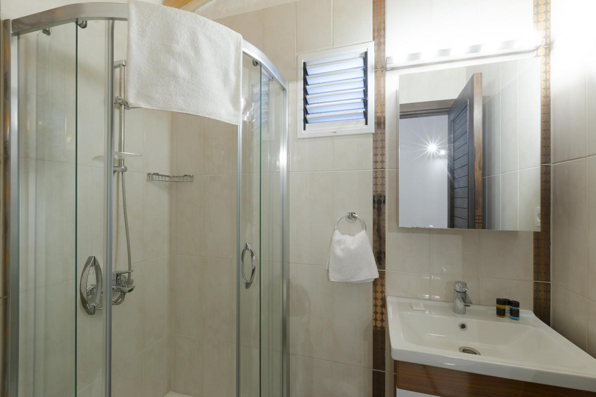 Aegean Apartments - Bungalows Alacati Quarto foto